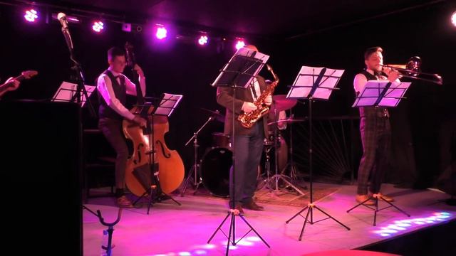 Blue Train - John Coltrane. Trombone solo. Джазовый ансамбль Stage Band и Денис Чупахин - саксофон смотреть онлайн