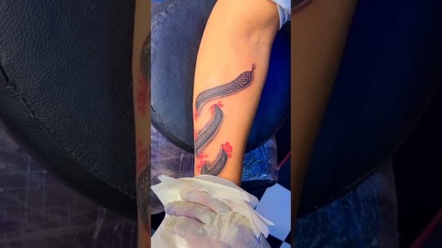 3D ?snake? tattoo on hand cover up tattoo #shorts #shortsvideo #youtube #viralvideo #shorts смотреть онлайн
