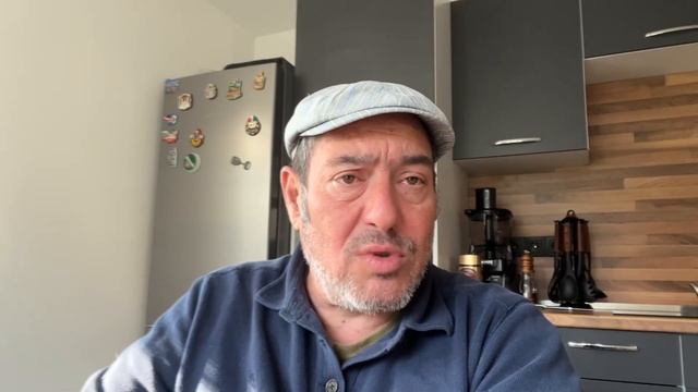 Месяц на букву Р. А я сяду в кабриолет и уеду куда нибудь. Как и куда мы путешествуем из Болгарии? смотреть онлайн
