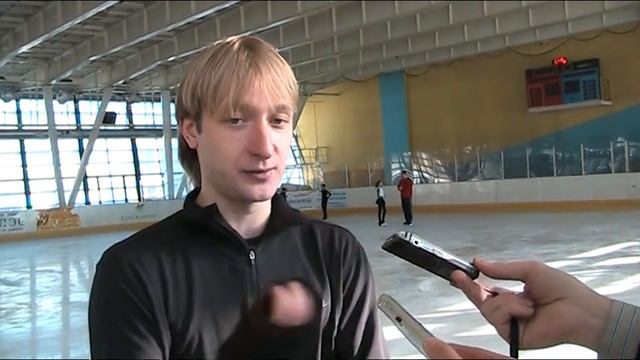 Открытая тренировка Плющенко 28.02.11 Интервью часть2 смотреть онлайн