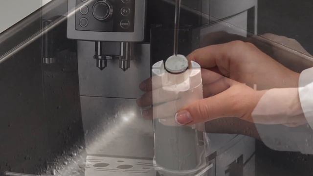 How to install the water softener filter on your De'Longhi Magnifica S ECAM 23.260 coffee machine смотреть онлайн