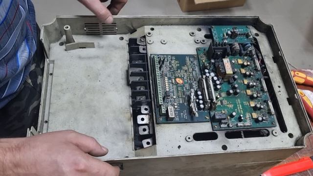 Не было автоматического выключателя- итог неремонтопригодность. Не озвученная причина поломки! смотреть онлайн