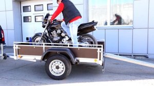 Перевозка мотоцикла эндуро в прицепе