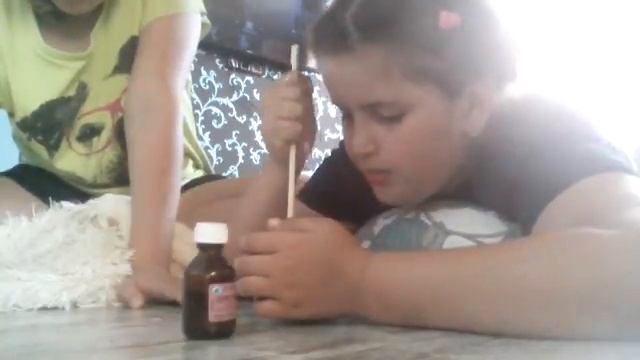 Делаем лизун с сестро смотреть онлайн