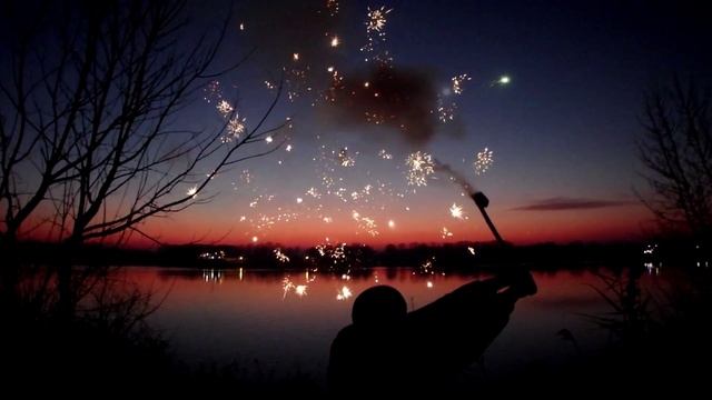 Эпичный запуск салюта! ))))) смотреть онлайн