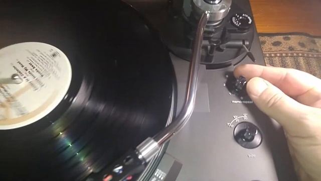 Technics SL 1900 Direct Drive Full Auto Turntable смотреть онлайн