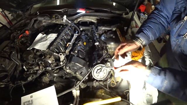 Снятие клапанной крышки N62B48 BMW E66 750Li. Замена прокладок клапанной крышки #2