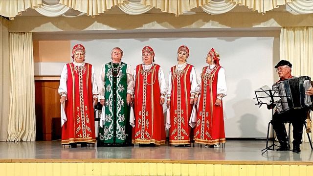 с днем улыбки