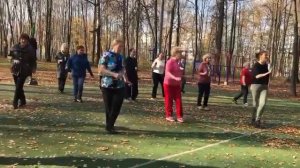 Линейные танцы золотой осенью