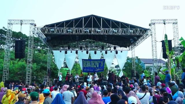 TAJAMNYA KARANG - MANSYUR S & ADJIE ANDRIAN смотреть онлайн
