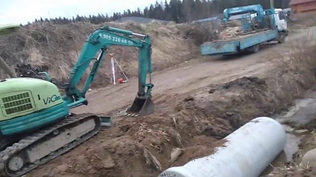 Бетонная труба на заезд в канаву в Рощино. Жби труба 600мм. Заезд на участок для грузовика смотреть онлайн
