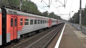 Электропоезд ЭР2Т-7148 платформа Театральная