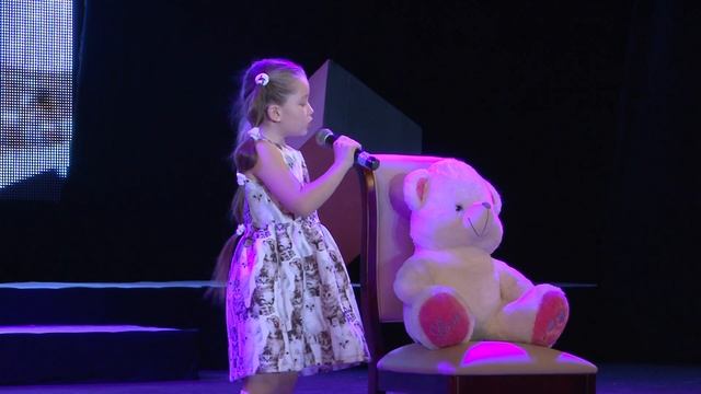 "Про девочку, которая нашла своего мишку" смотреть онлайн
