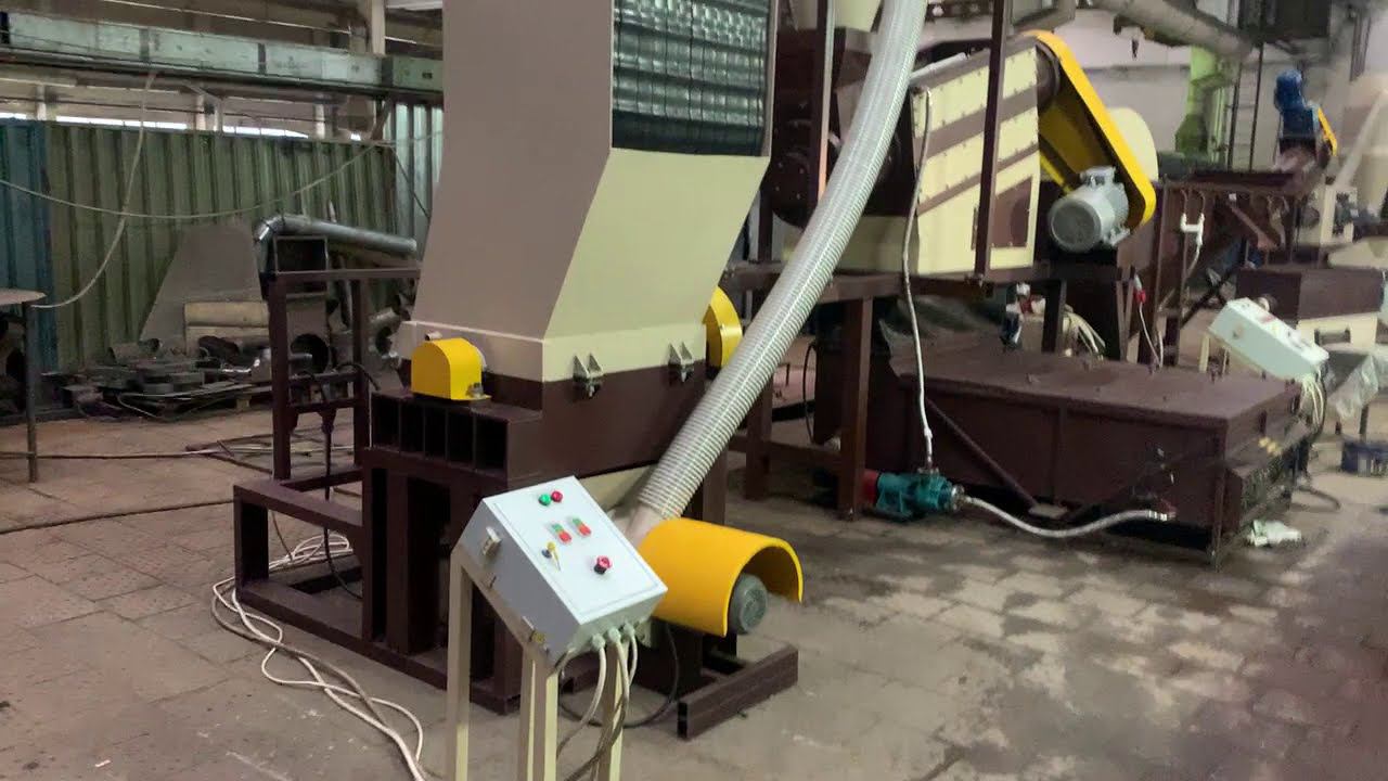 Линия для переработки ПЭТ бутылок российского производства.