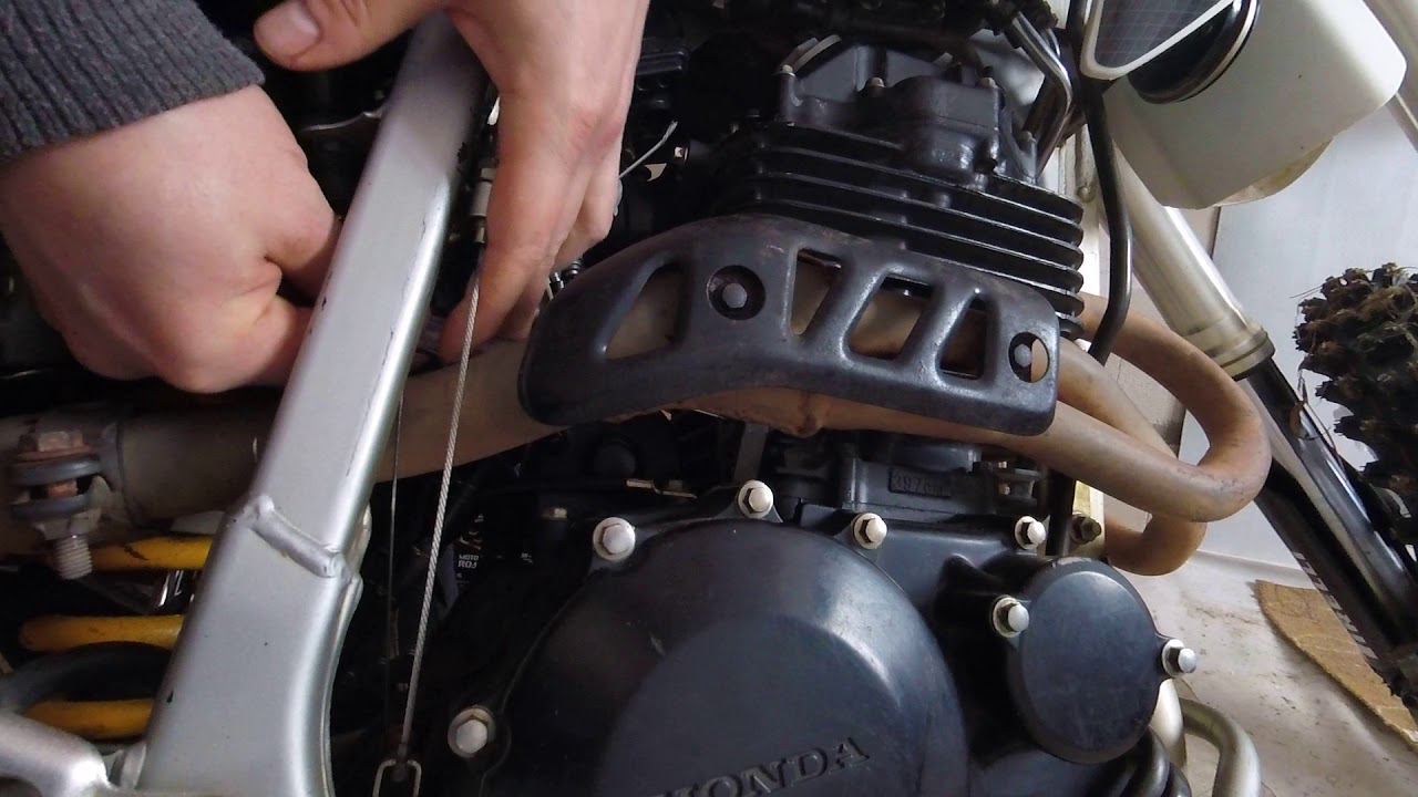 XR400 Непонятный стук звук в двигателе, ГРМ автоматический натяжитель Strange knocking sound XR400 смотреть онлайн
