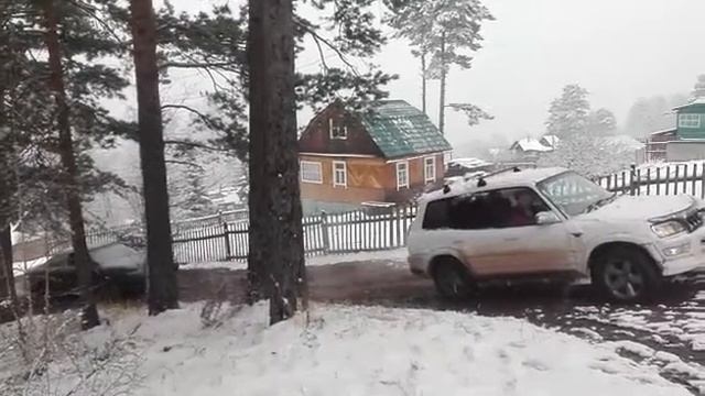 Вытаскиваем "дачника" на горку ) смотреть онлайн