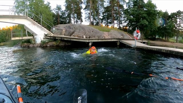 The ABSOLUTELY BEST WAY to GET BACK IN A KAYAK - can't beat this! Tested with Itiwit X500 смотреть онлайн