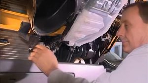 Mercedes Atego Cab Fix: Replacing Defective Torsion Bar for Non-Tilting Cab