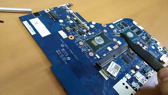 Что такое комбайн в ноутбуке? Как он выглядит? Из чего состоит? смотреть онлайн