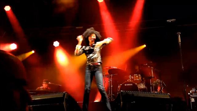 Inna Modja - Big Apple @ Swimming Poule Festival (HD) смотреть онлайн