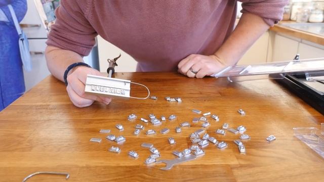 KITCHEN GADGET TESTING - BBQ BRANDING IRON смотреть онлайн