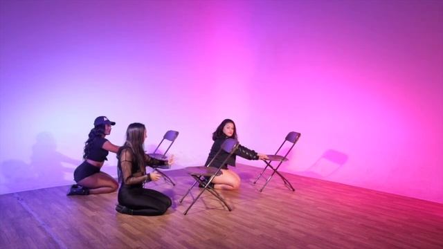 Army of Sass: Heels & Feels with Meg смотреть онлайн