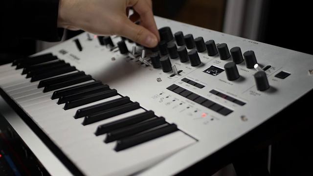 Space jam with Korg Minilogue (jam session) смотреть онлайн