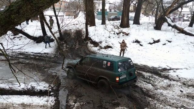 Offroad и не едущий Nissan Patrol ))) УАЗ 469. TREPADOR ГОВНО))) смотреть онлайн