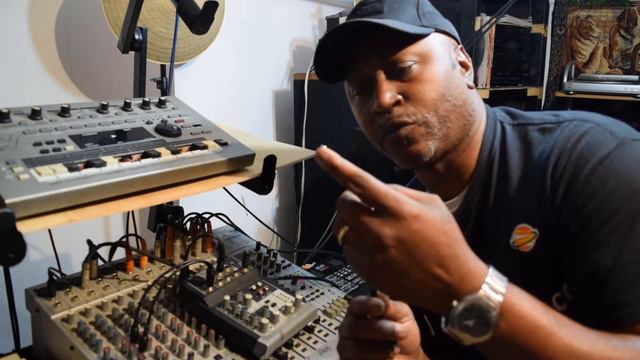 Behringer xenyx 502 talk смотреть онлайн