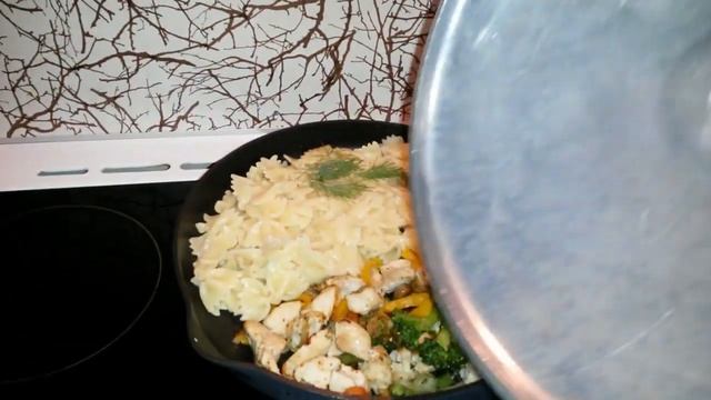 Мясо с овощами на сковороде гриль,обжиг чугунной сковороды.В гостях у дочери и Банан нагадил! смотреть онлайн