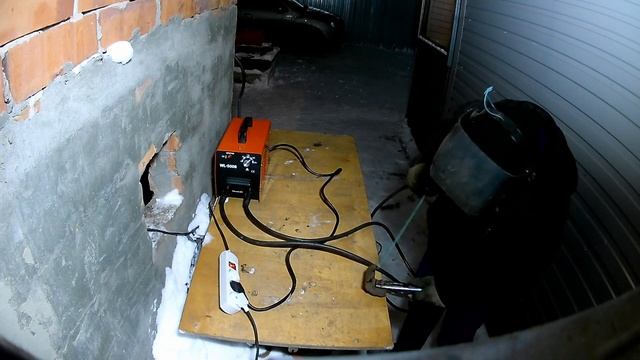 Сварочный аппарат Wellerman WL-5006 - проверка на работоспособность.