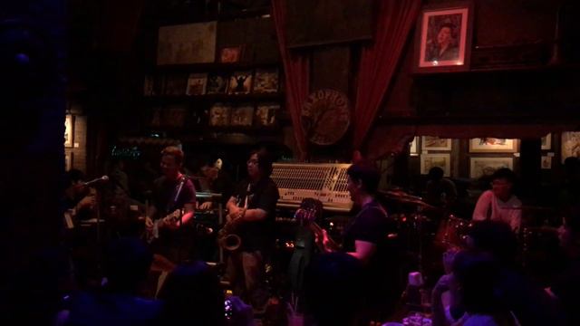 Detroit Marcus Miller Cover May Patcharapong (Fender Jazz Bass 83 Mod Sound) смотреть онлайн