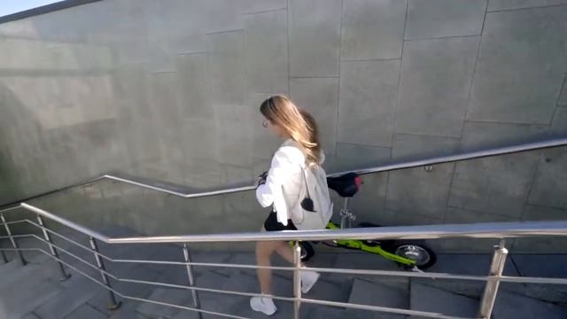 На работу на электросамокате смотреть онлайн