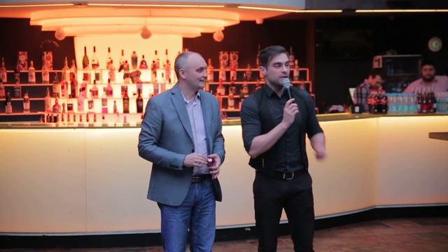 Эпизод знакомства с гостями. Отрывок из первого часа праздника. смотреть онлайн