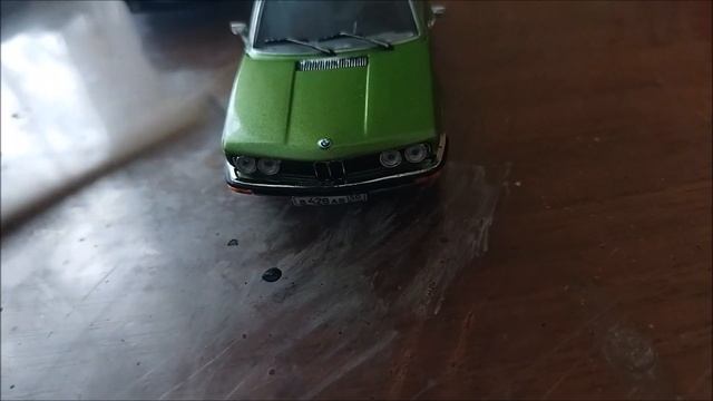 BMW E12 E16 E30 1/43 MINICHAMPS.