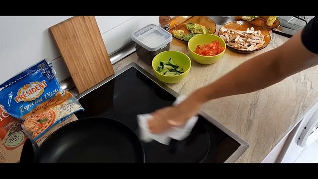 Шаурма в домашних условиях / что я ем в Испании ?) /мои первые шаги кулинара смотреть онлайн