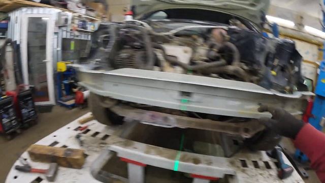 ? Renault Symbol вытяжка и замена рамки радиатора ? смотреть онлайн