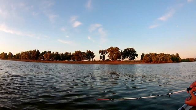 Ловля в отвес судака и не только. Методика, снасти, фрагменты рыбалок. смотреть онлайн