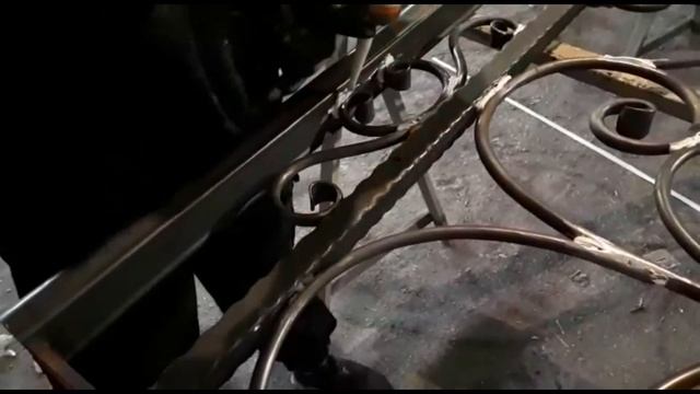 Перила и козырёк. Как сделать самому своими руками. Часть #3 смотреть онлайн