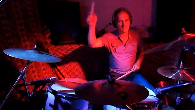 Bass Drum Boogie - Nat & John & John - Featuring Orange Crush 3watt Guitar amplifier смотреть онлайн