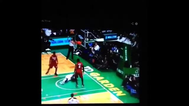 Huge Monster Dunk By Lebron James смотреть онлайн