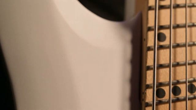 Best Budget 8 String? \\ Harley Benton R-458MN WH MultiScale 8 String