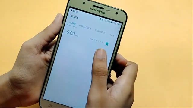 How to remove Alarm in Samsung galaxy j7 | Alarm Kaise Hataye | delete alarm setting смотреть онлайн