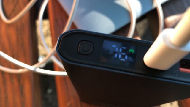 How to charge MacBook Pro without a charger. How to charge your computer outside with power bank смотреть онлайн