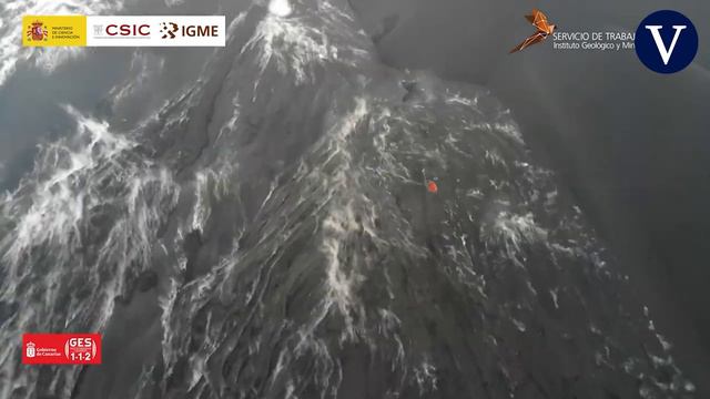 Fenómeno inédito: la lluvia en La Palma forma un 'mar de vapor' sobre las coladas del volcán смотреть онлайн