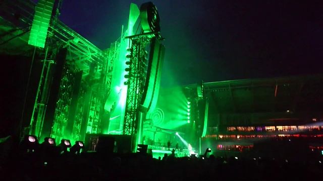 Rammstein-Du riecht so gut live @ Rudolf-Harbig-Stadion Dresden 2019 смотреть онлайн