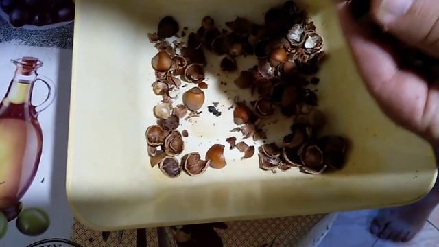 орехоколка ,ореходавка из мясорубки))) наслаждайтесь