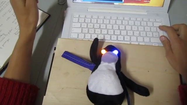 Bluetooth talks to Penguin смотреть онлайн