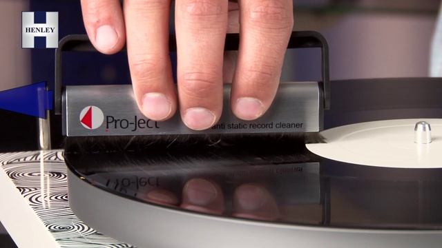 How To - keep your records clean with the Pro-ject Brush-it смотреть онлайн