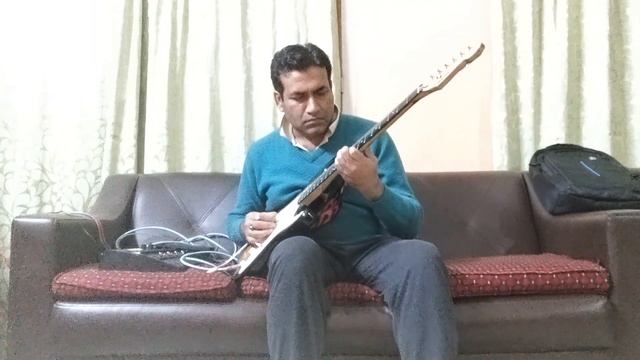 Fender Squier Bullet Strat & Zoom G5n Multi-Effect Processor смотреть онлайн